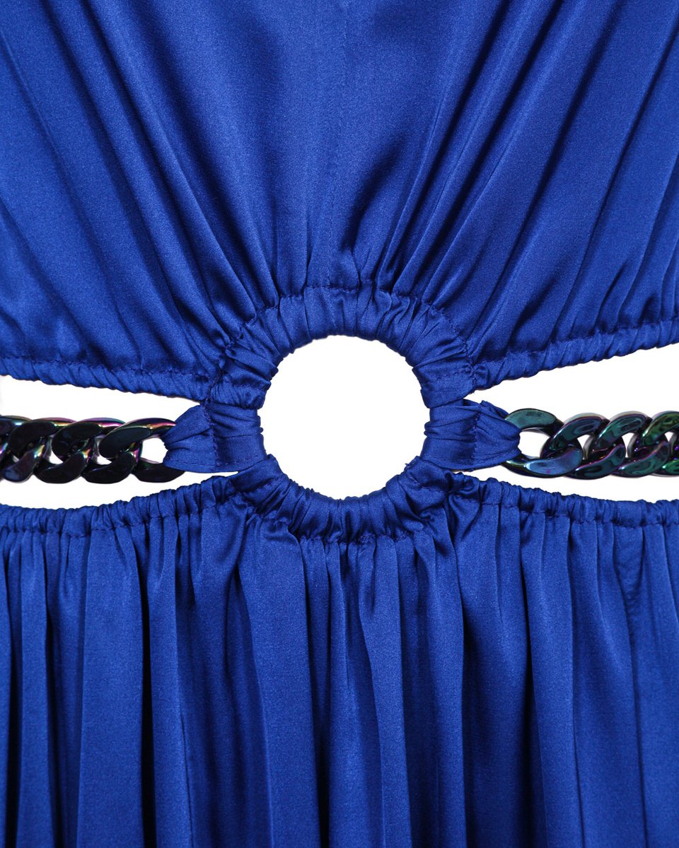 Платье с открытой талией и цепочками, в цвете электрик