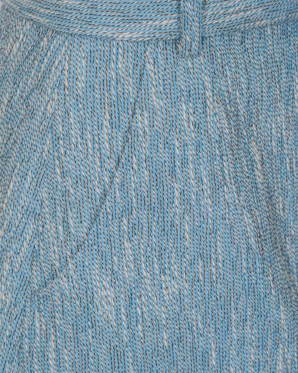 Юбка из фактурной ткани с текстильным поясом