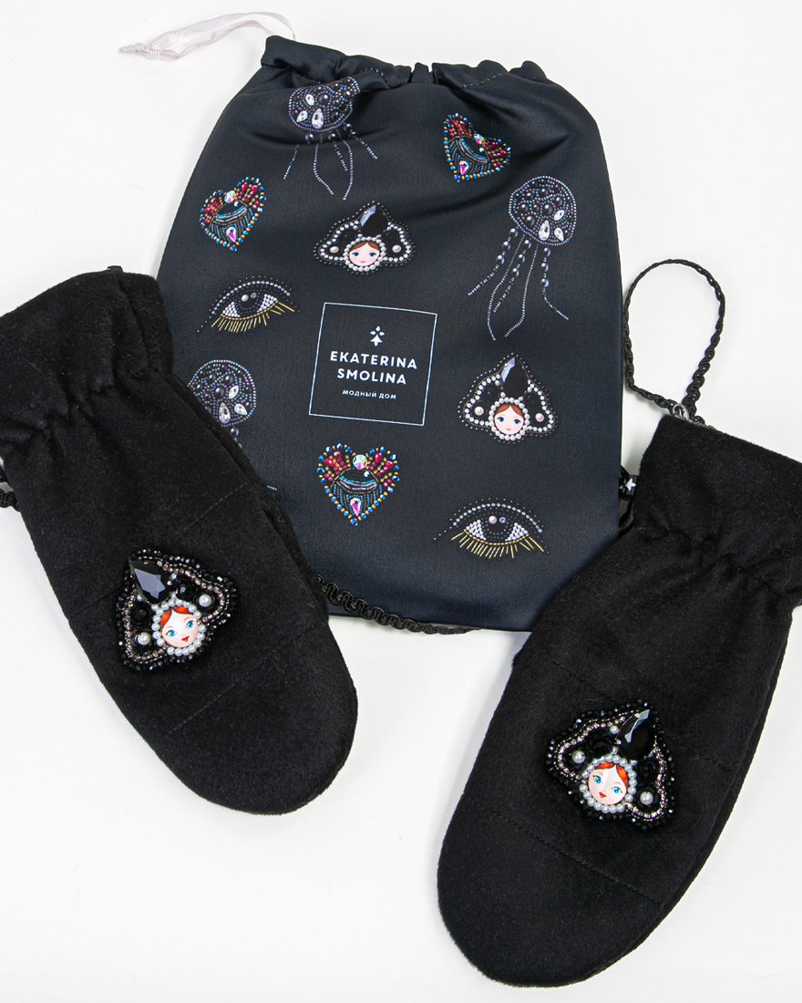 Варежки с декором «Матрешка», черные www.EkaterinaSmolina.ru