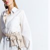 Кожаный пояс молочного цвета с подвесными кармашками